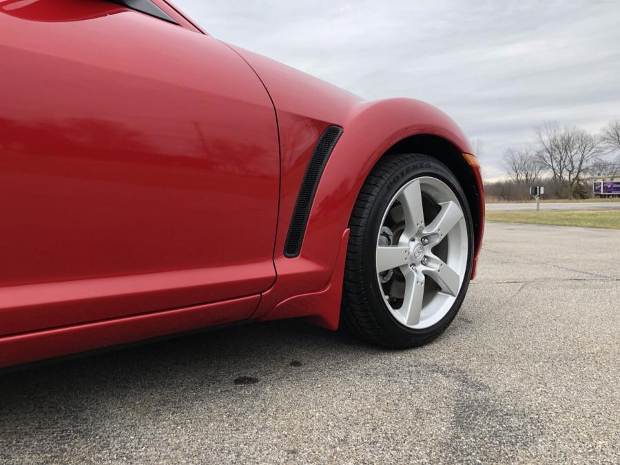 Детали экстерьера Mazda RX-8 2005 года  (фото 42 из 197)